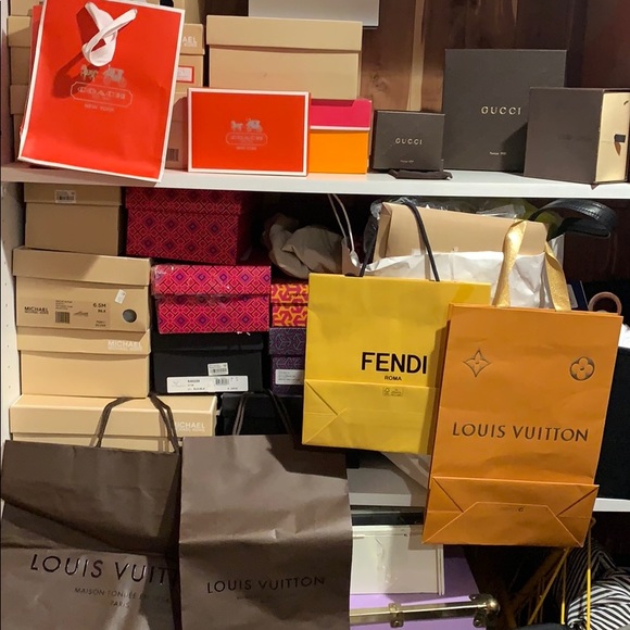 Authentic boxes/dust bags